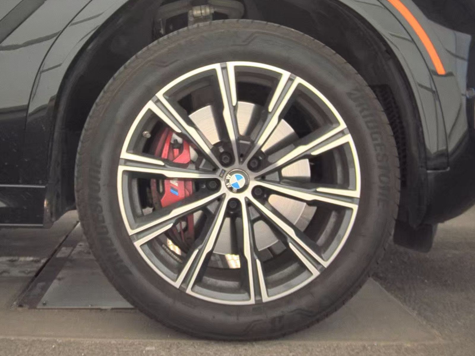 2025 BMW X6 xDrive40i AWD