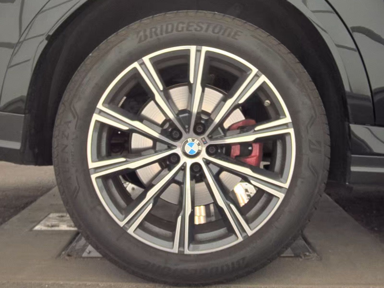 2025 BMW X6 xDrive40i AWD