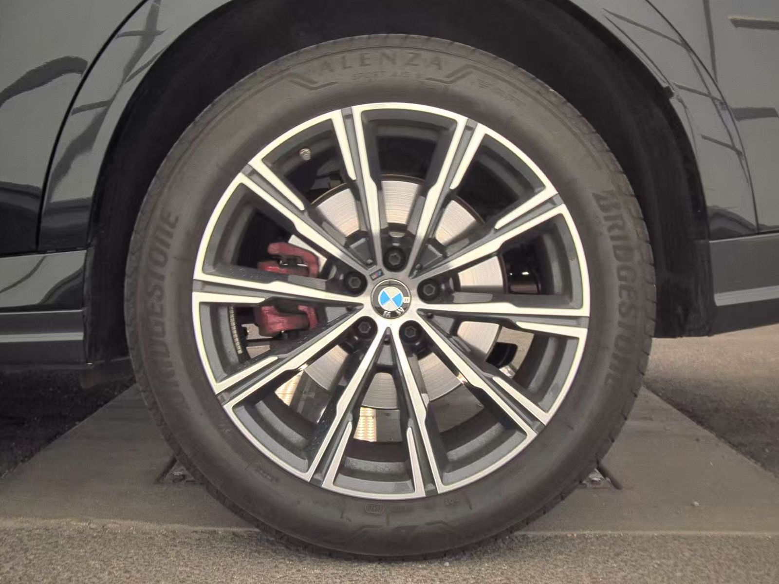 2025 BMW X6 xDrive40i AWD