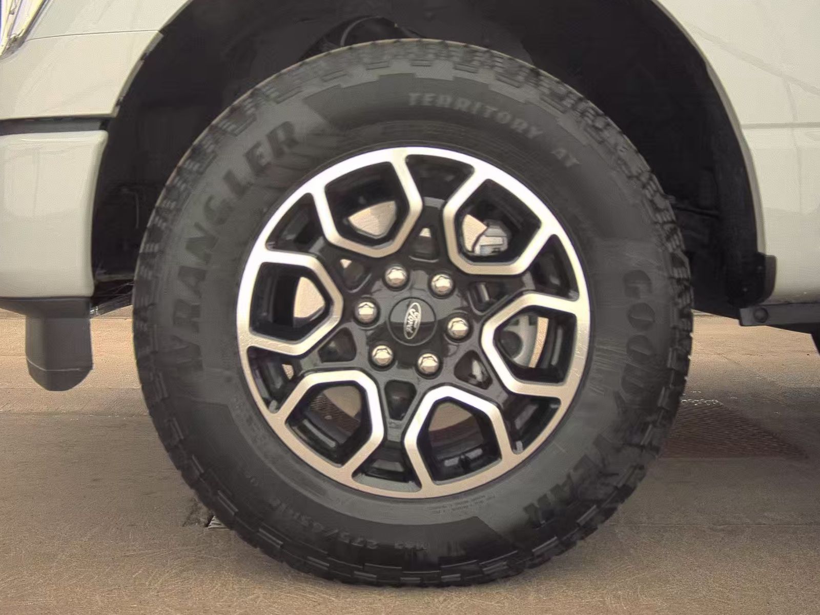2023 Ford F-150 XLT AWD
