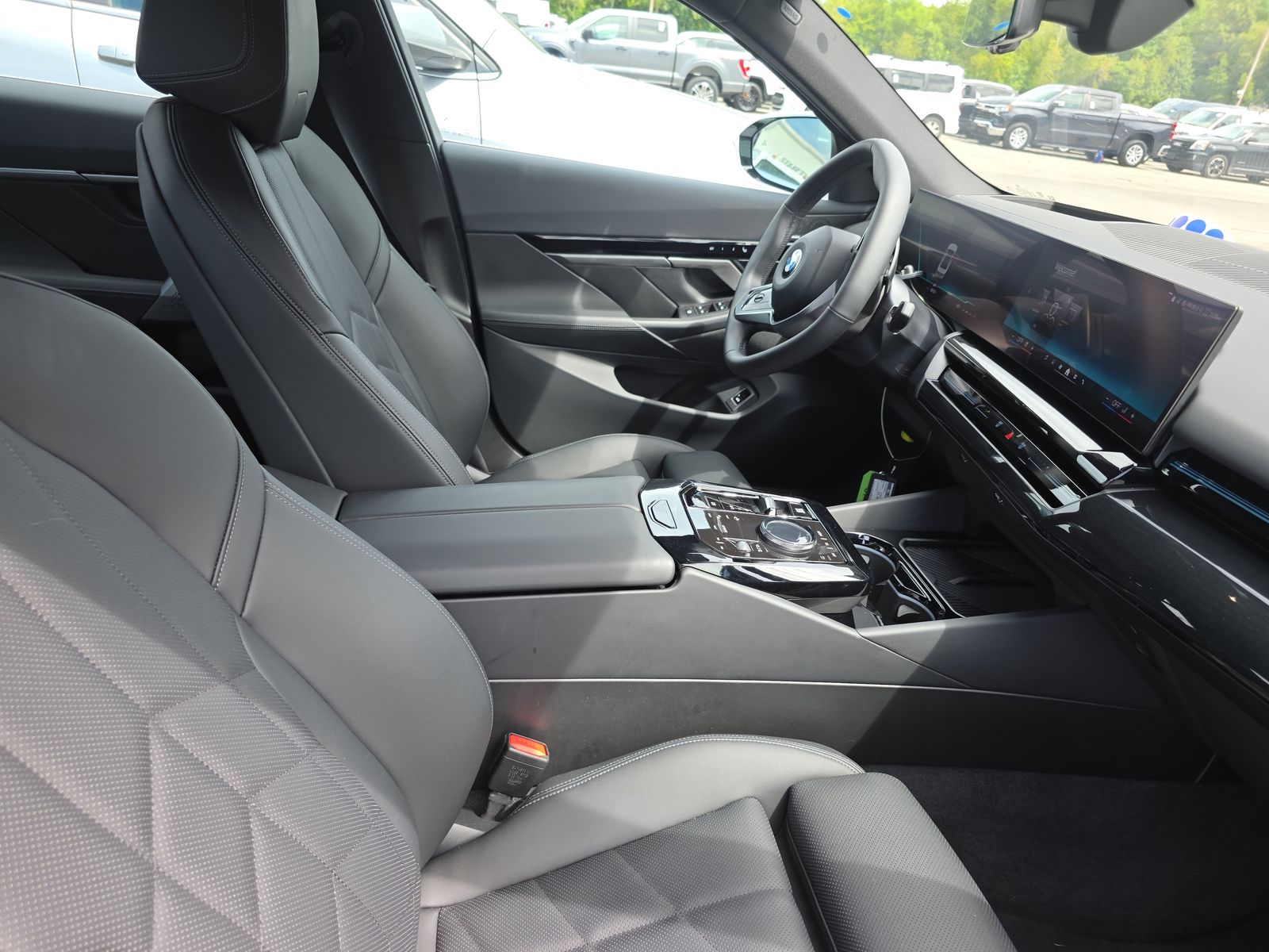 2025 BMW 5 Series 530i xDrive AWD