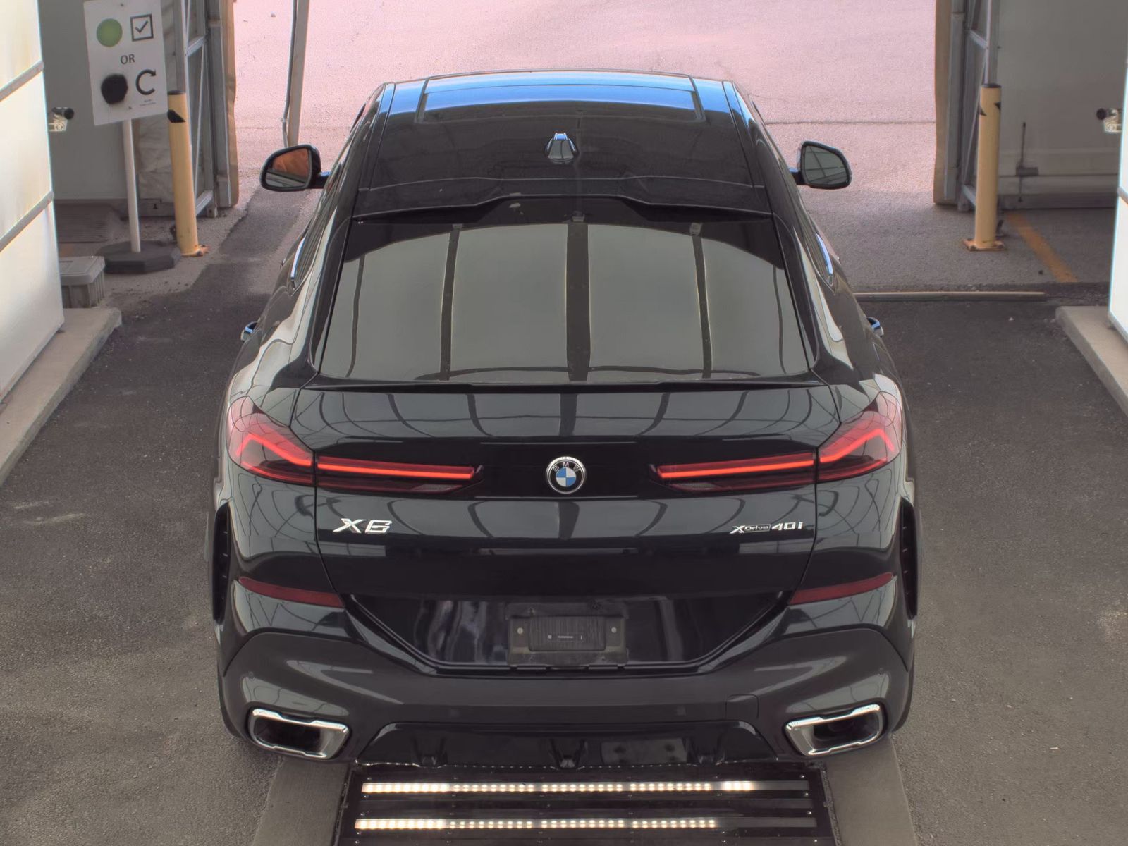 2025 BMW X6 xDrive40i AWD