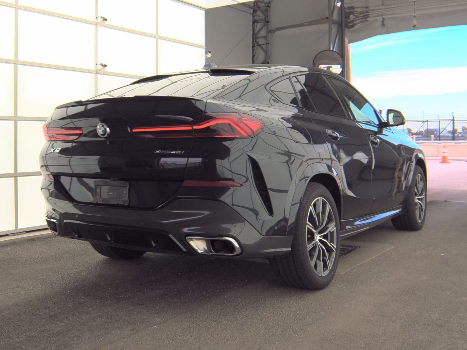 2025 BMW X6 xDrive40i AWD