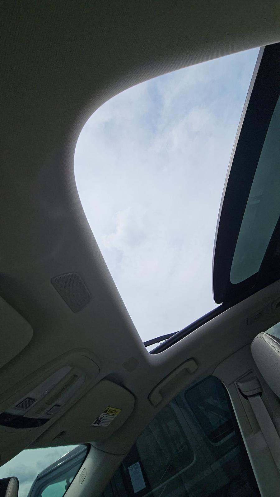 2022 Volvo XC60 B5 Momentum FWD