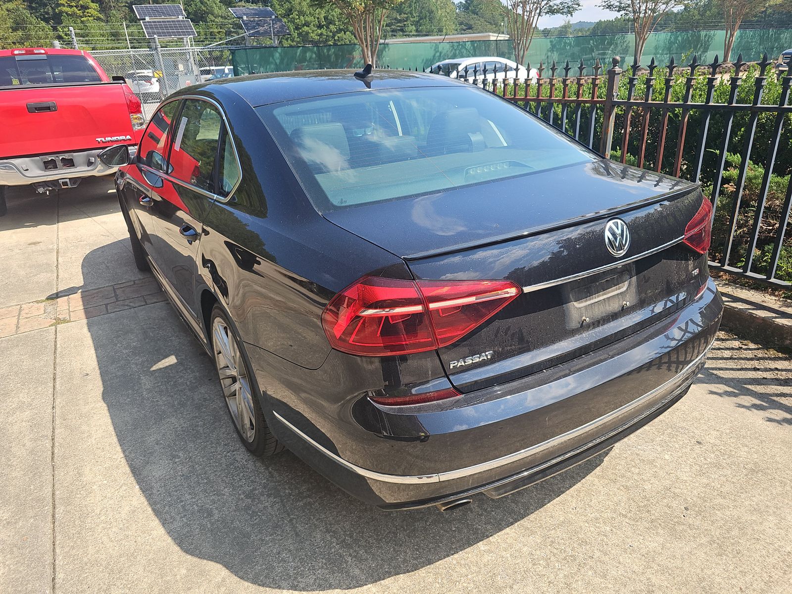 2017 Volkswagen Passat 1.8T R-Line FWD