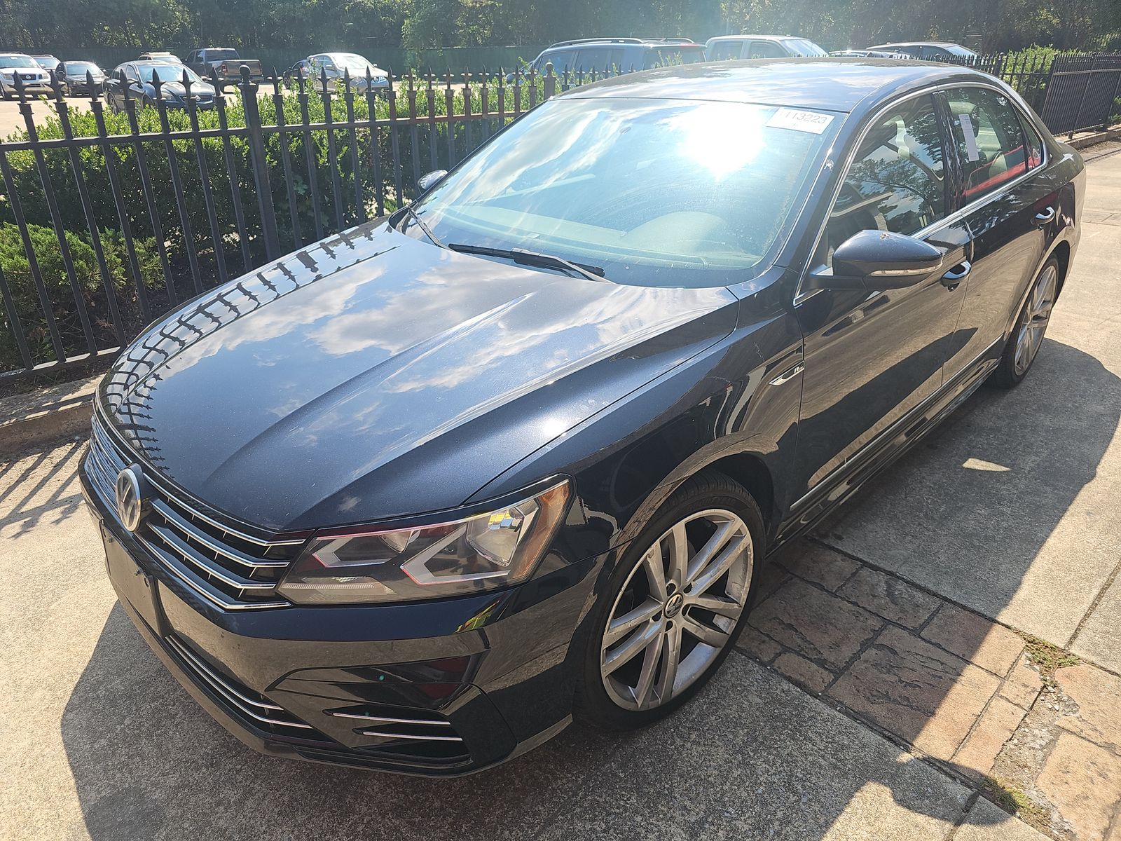 2017 Volkswagen Passat 1.8T R-Line FWD
