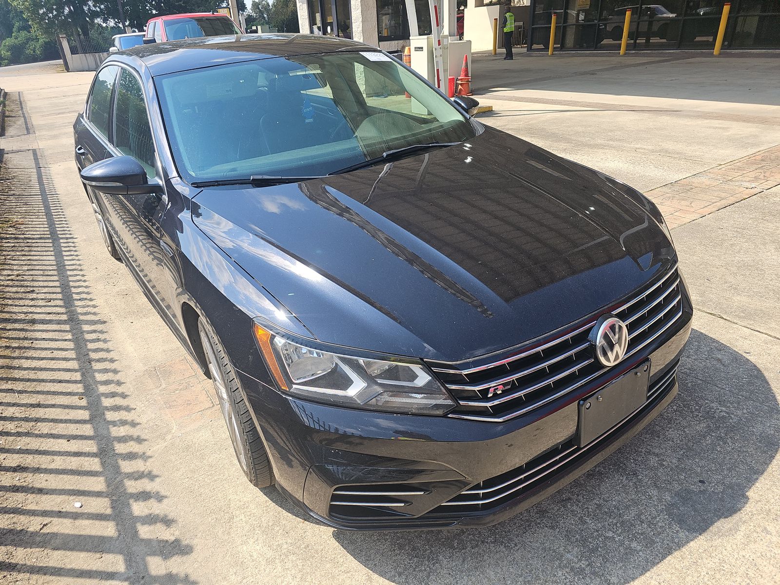 2017 Volkswagen Passat 1.8T R-Line FWD