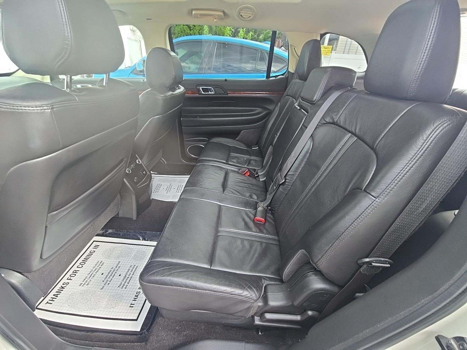 2019 Lincoln MKT Reserve AWD