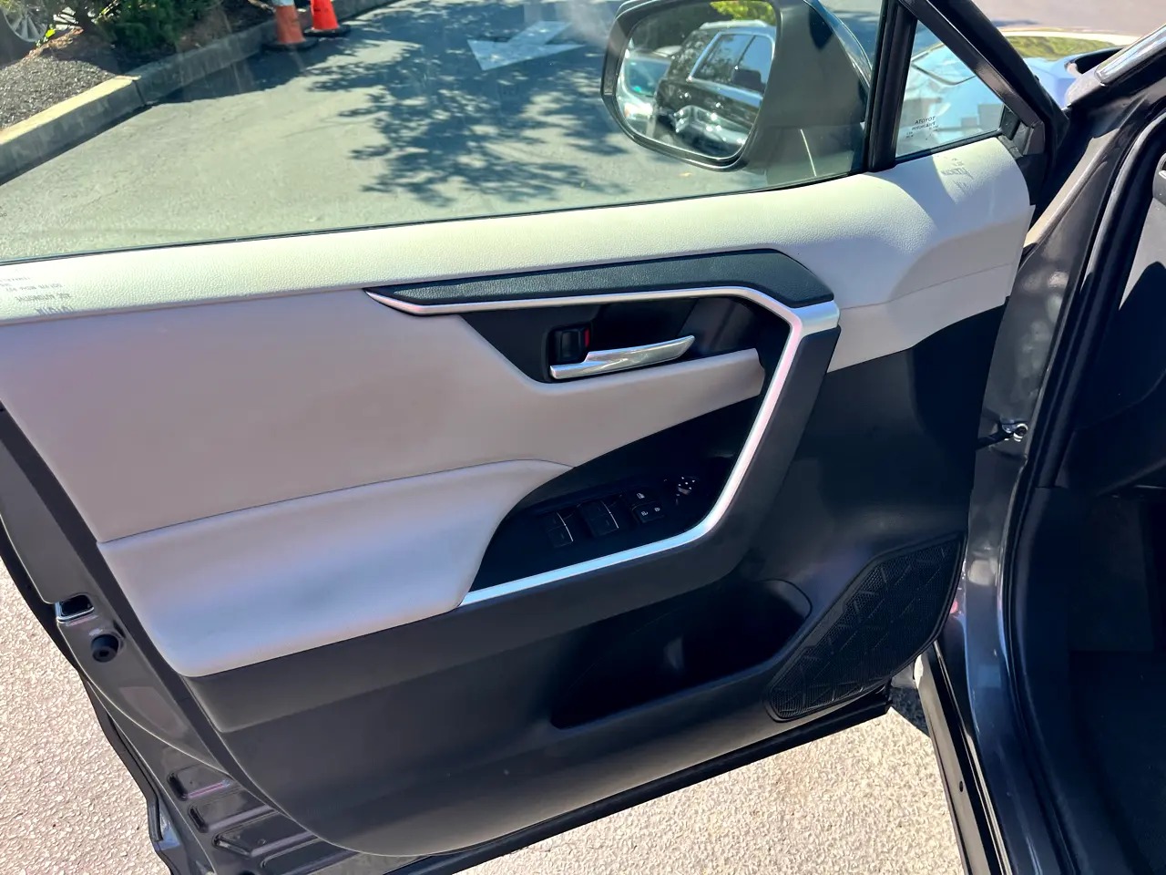 2022 Toyota RAV4 XLE FWD