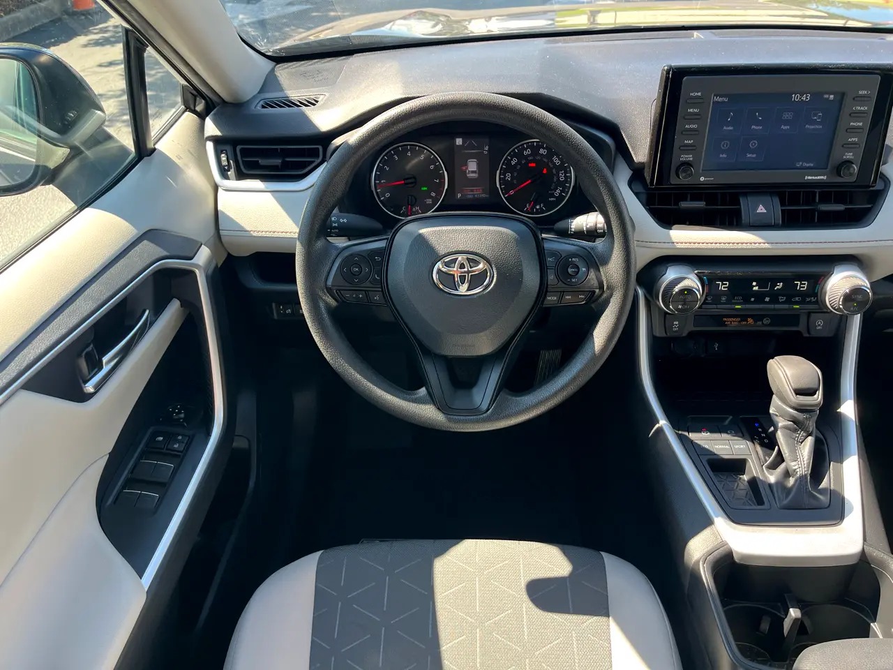 2022 Toyota RAV4 XLE FWD