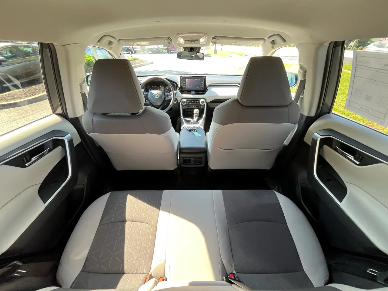 2022 Toyota RAV4 XLE FWD