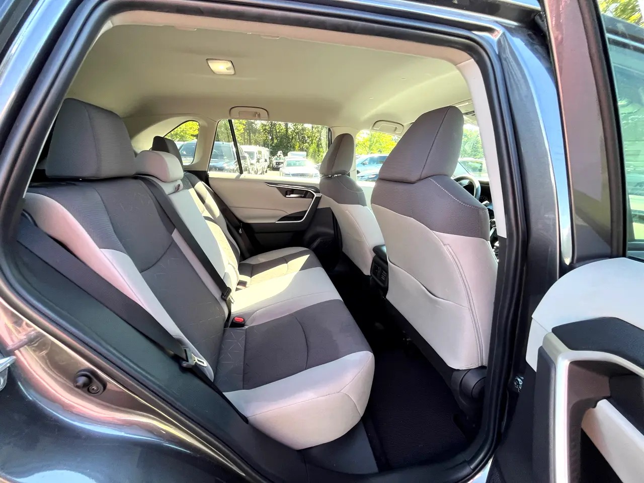 2022 Toyota RAV4 XLE FWD