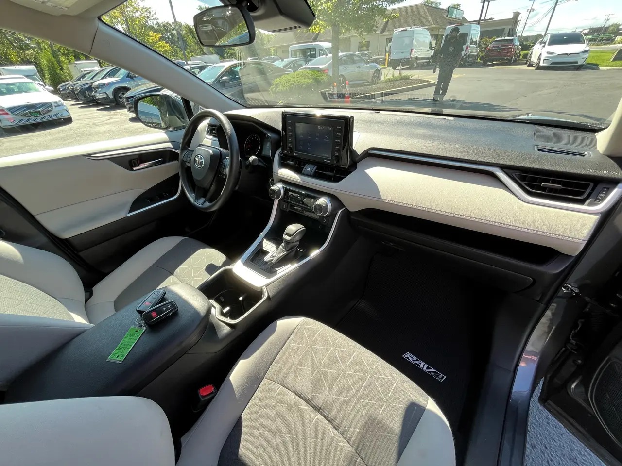 2022 Toyota RAV4 XLE FWD