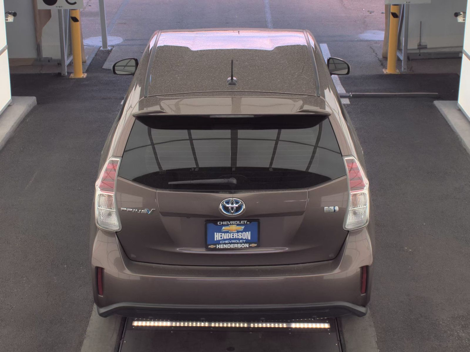 2016 Toyota Prius v Three FWD