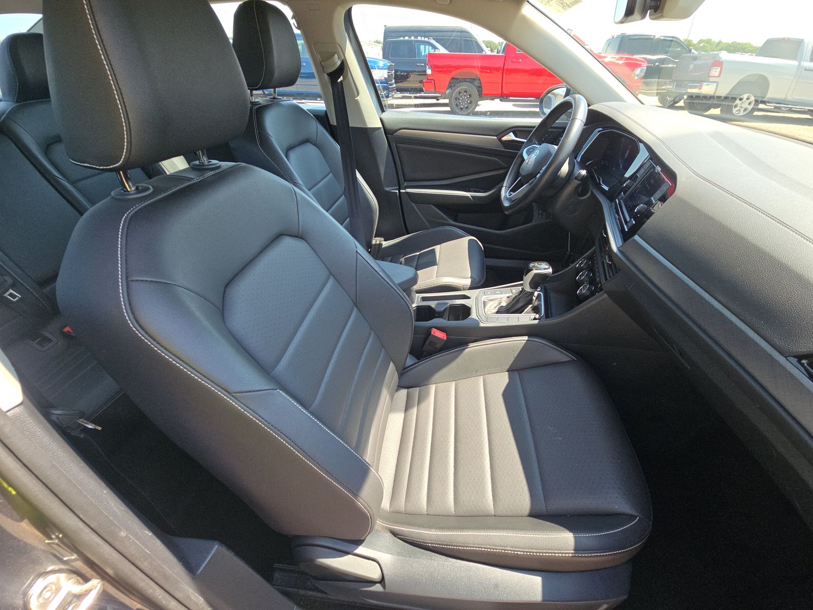 2024 Volkswagen Jetta 1.5T SE FWD