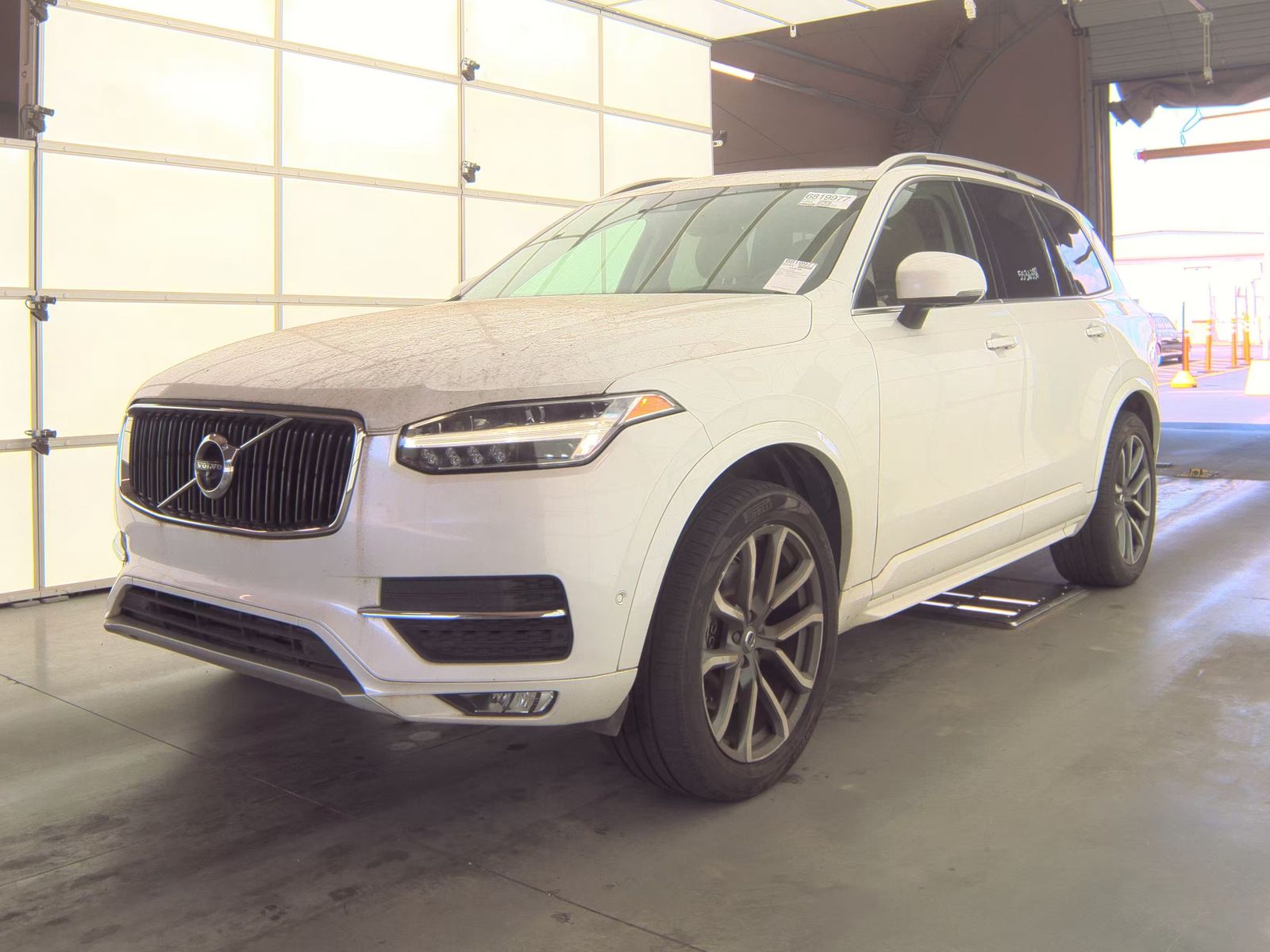 2018 Volvo XC90 T6 Momentum AWD
