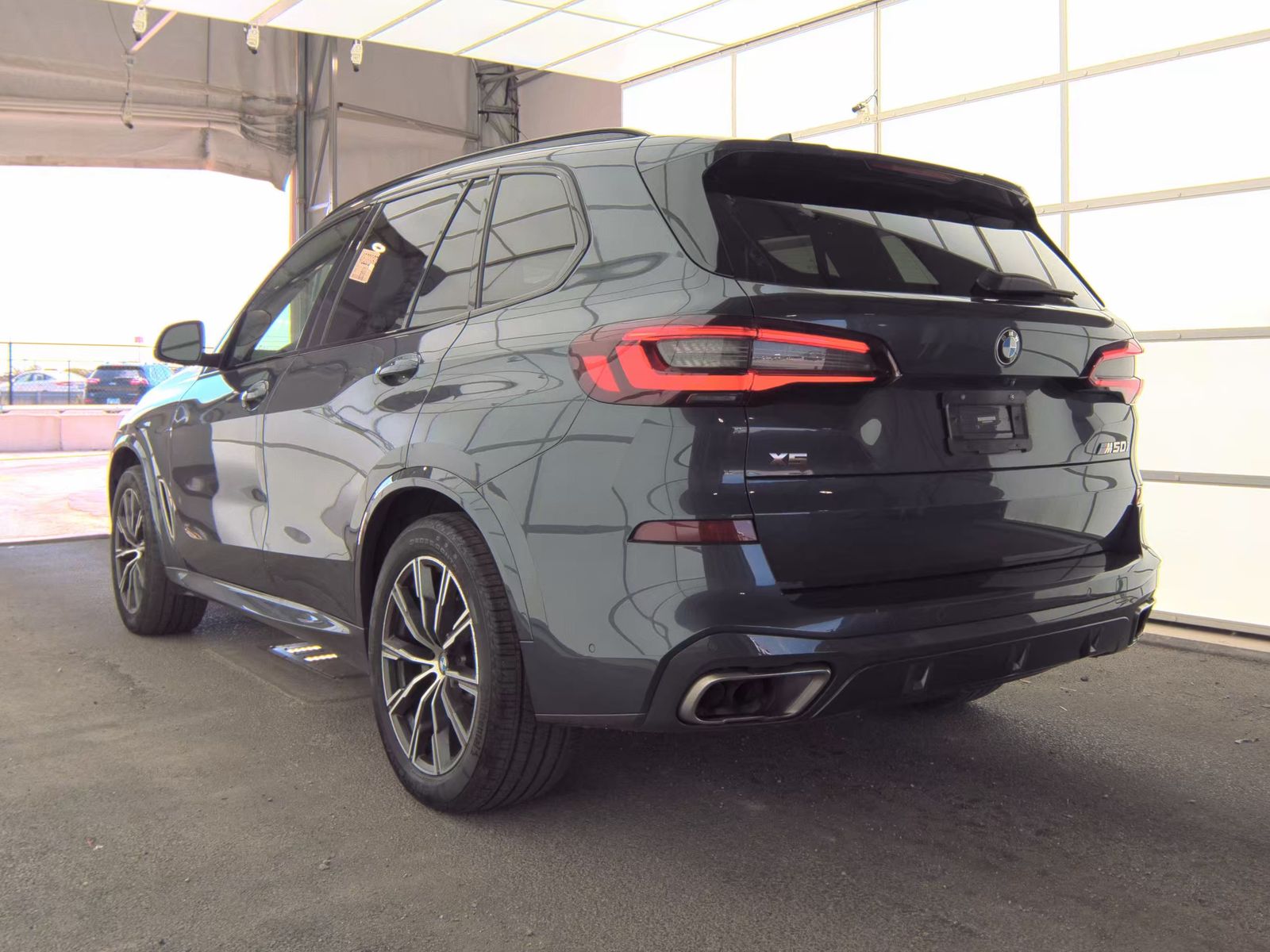 2022 BMW X5 M50i AWD
