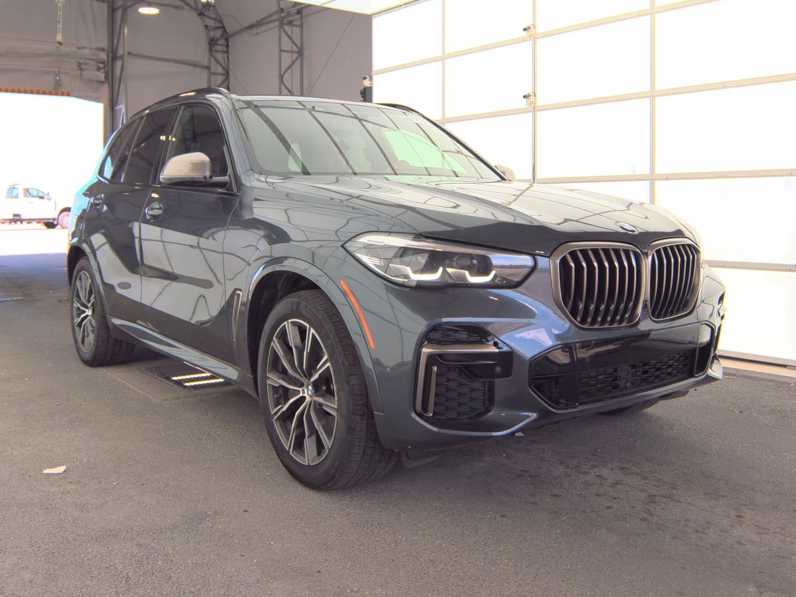 2022 BMW X5 M50i AWD