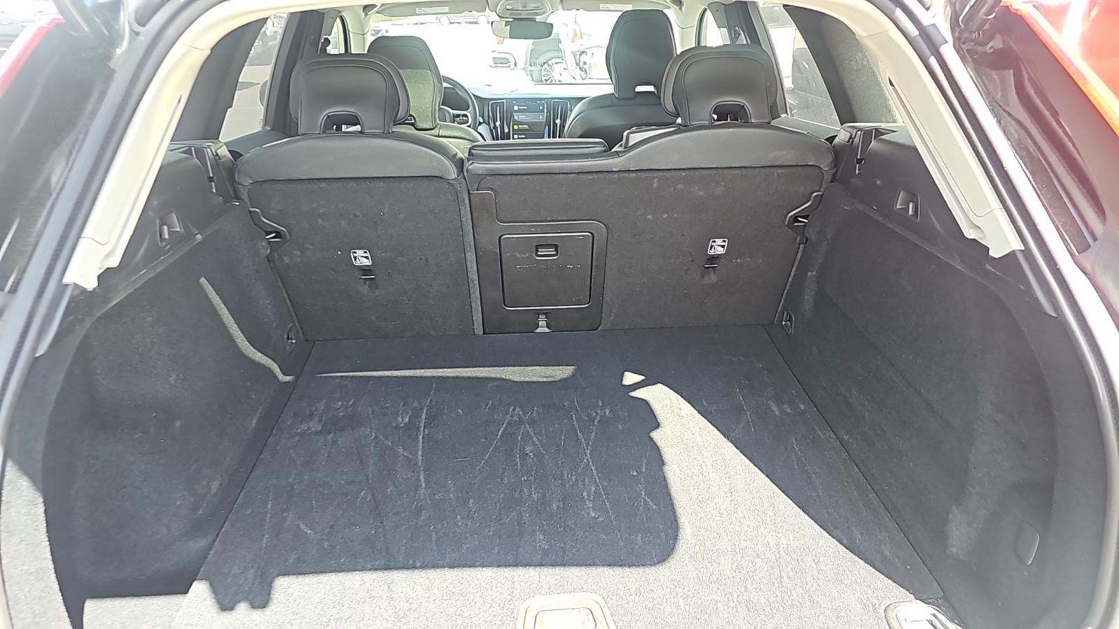 2025 Volvo XC60 B5 Plus AWD