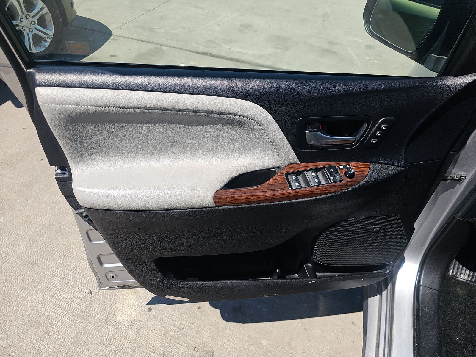 2018 Toyota Sienna Limited Premium FWD