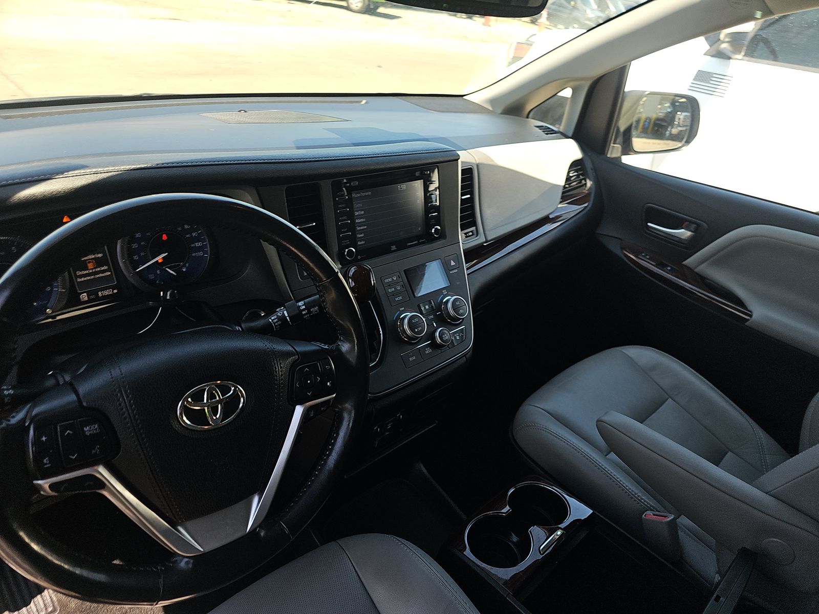 2018 Toyota Sienna Limited Premium FWD