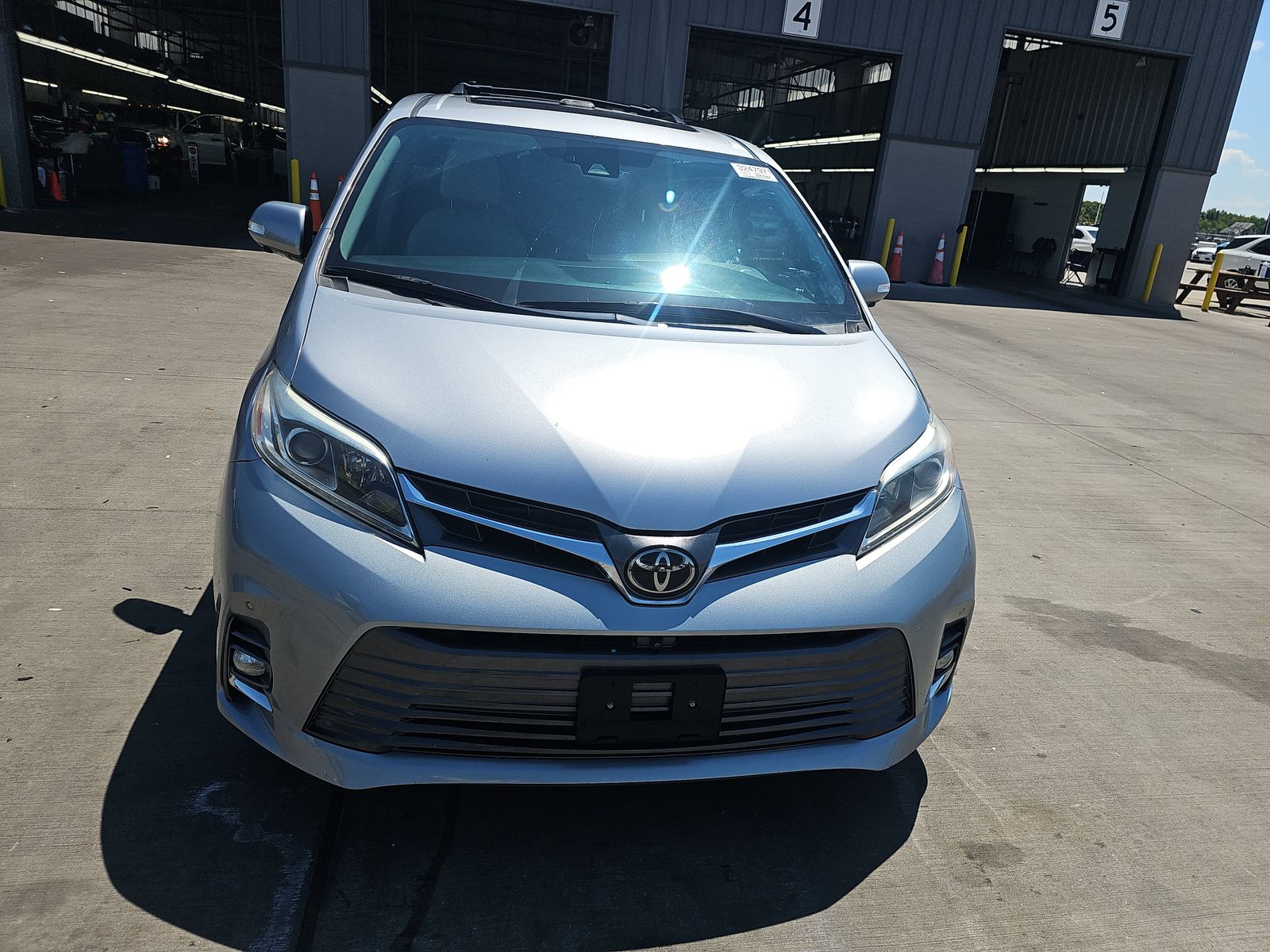 2018 Toyota Sienna Limited Premium FWD