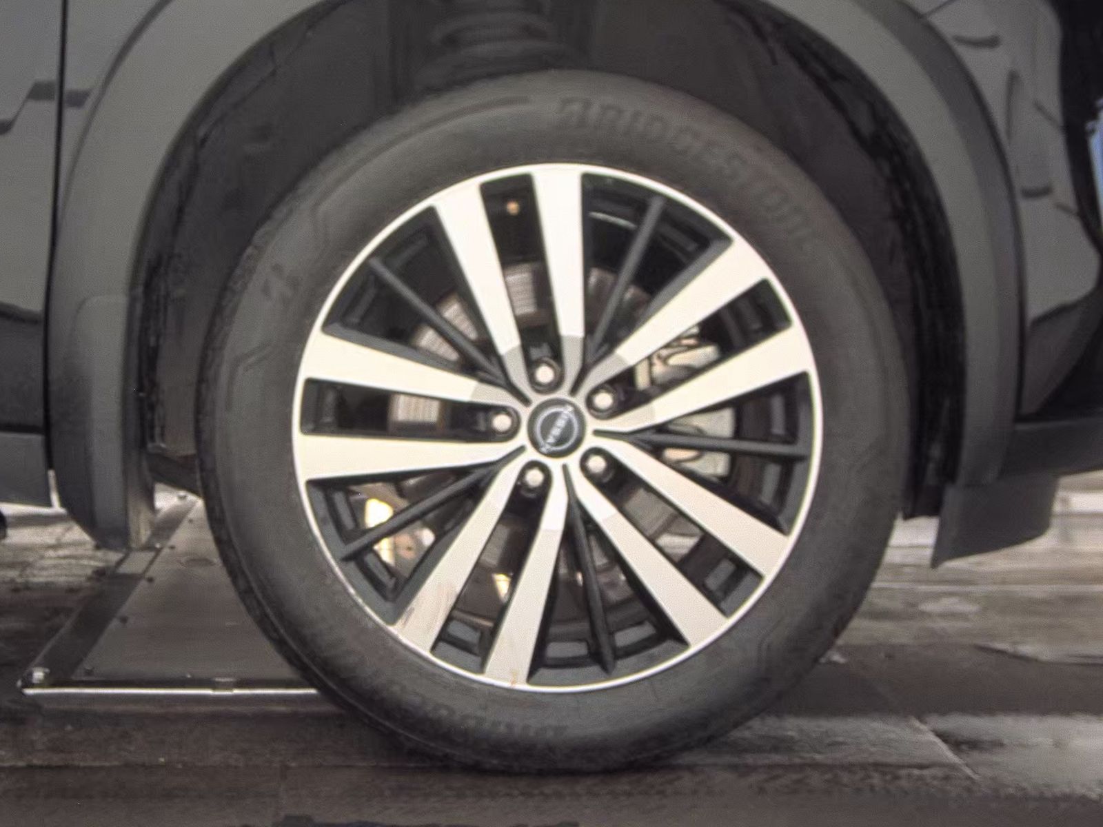 2023 Nissan Pathfinder Platinum FWD