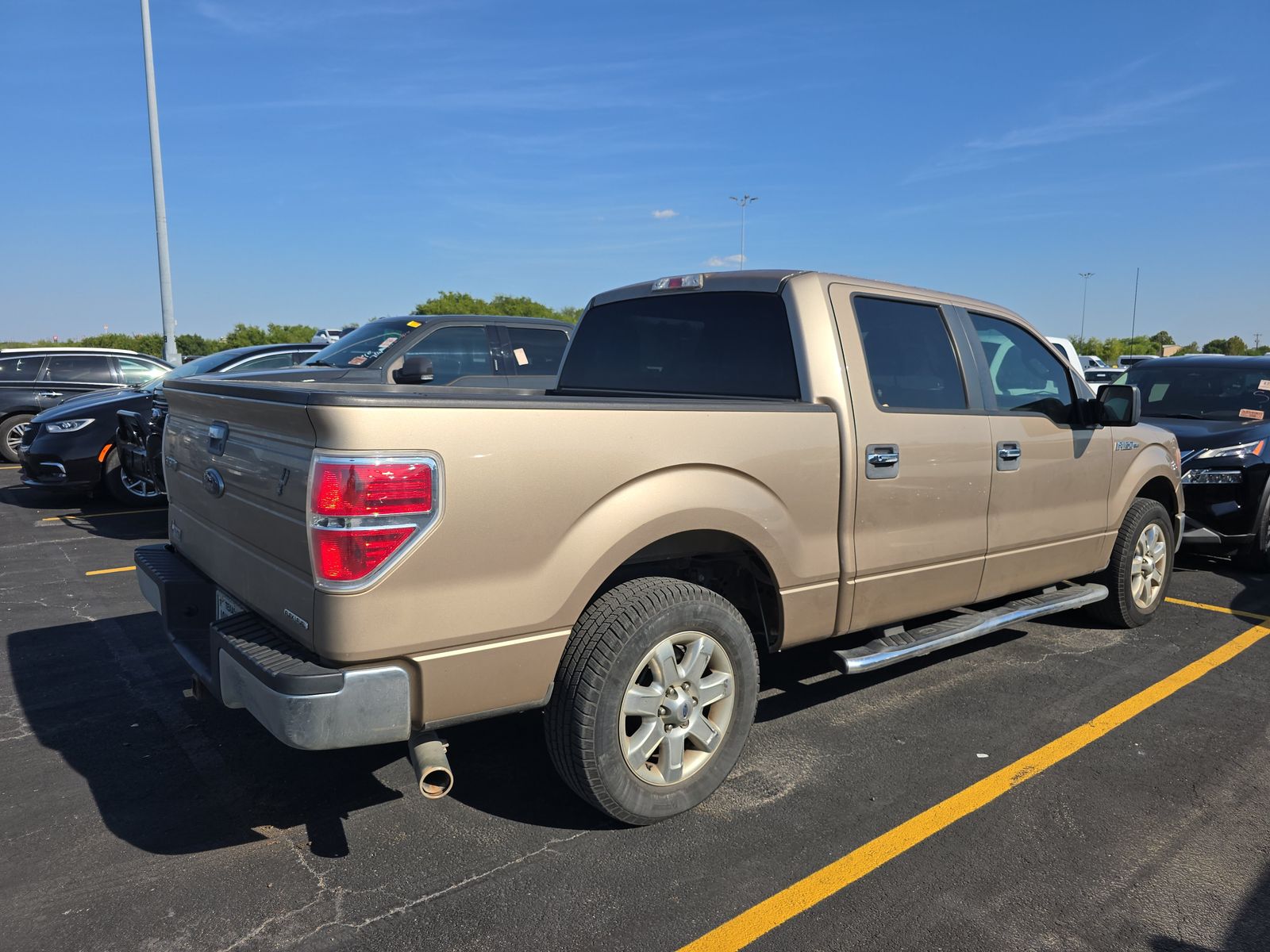 2013 Ford F-150 XLT RWD