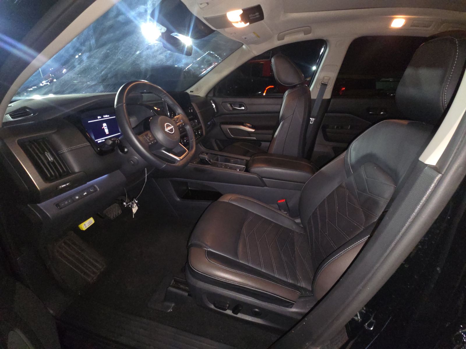 2023 Nissan Pathfinder Platinum FWD