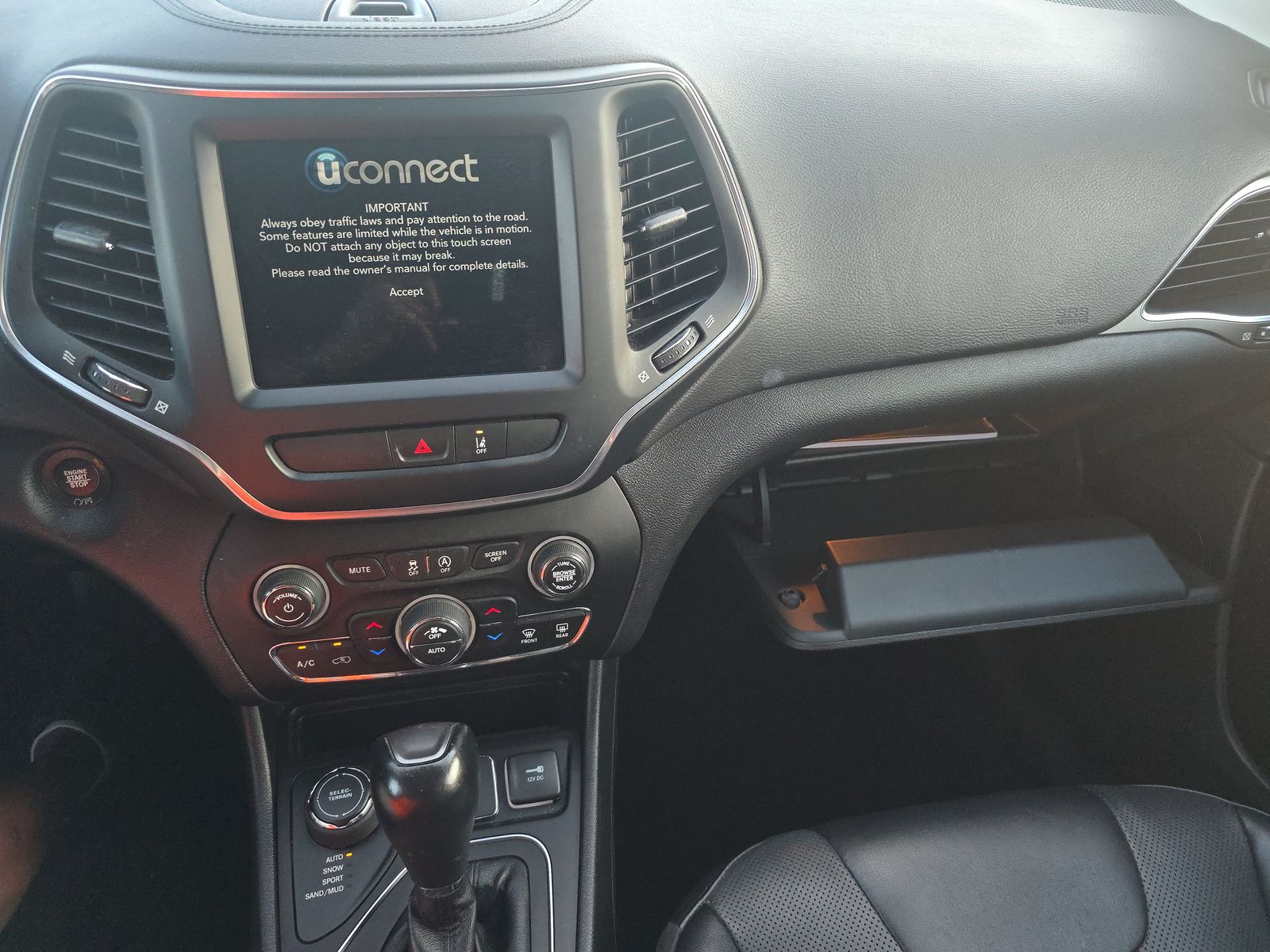 2022 Jeep Cherokee Latitude Lux AWD