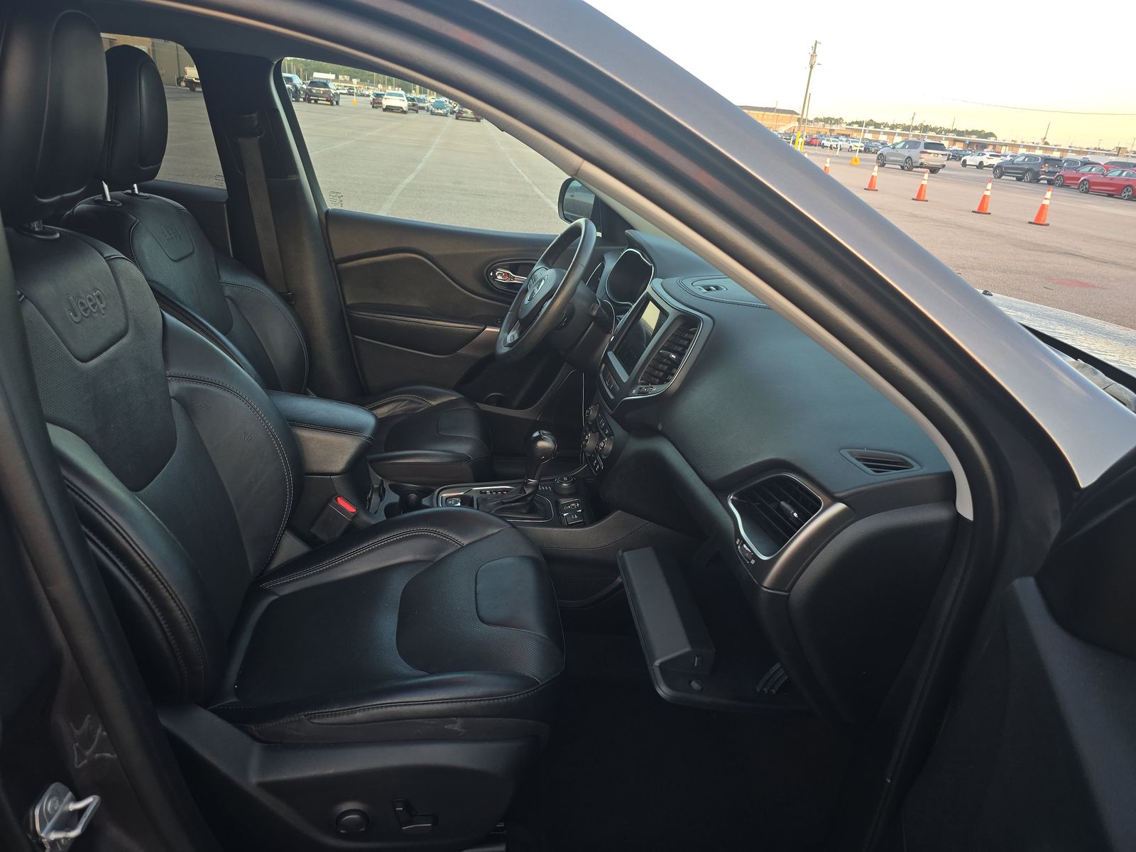 2022 Jeep Cherokee Latitude Lux AWD