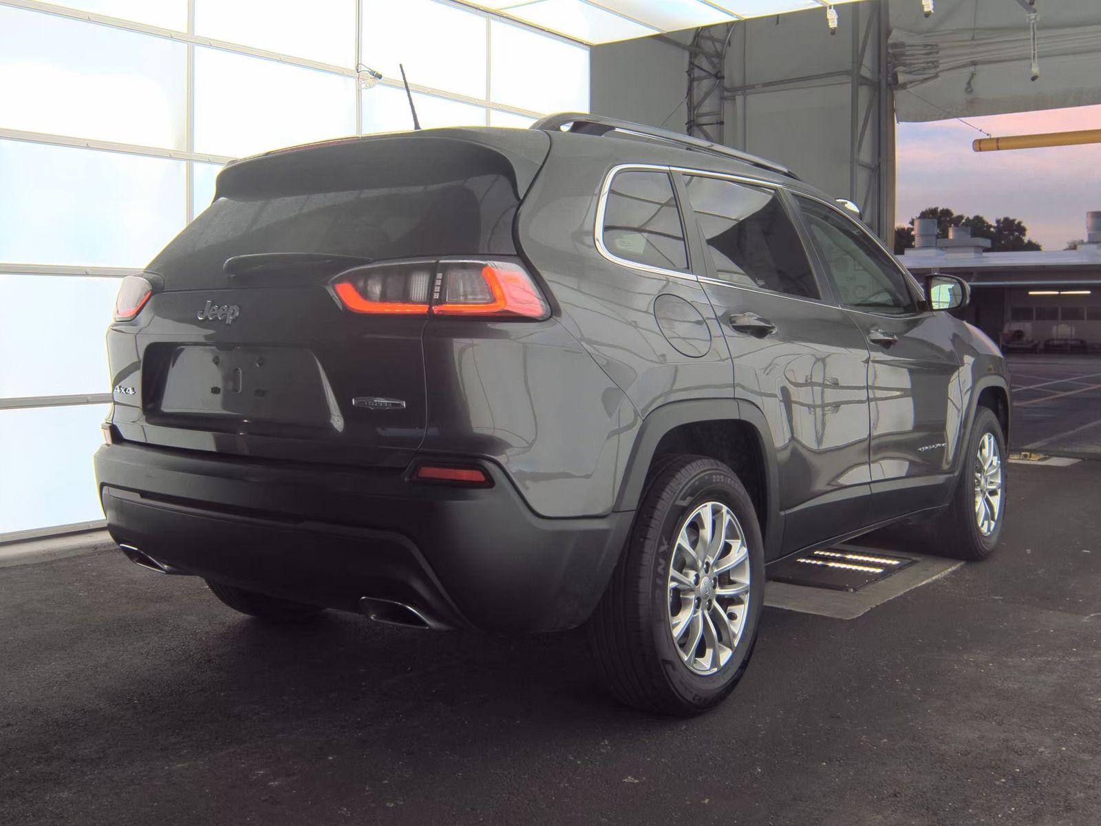 2022 Jeep Cherokee Latitude Lux AWD