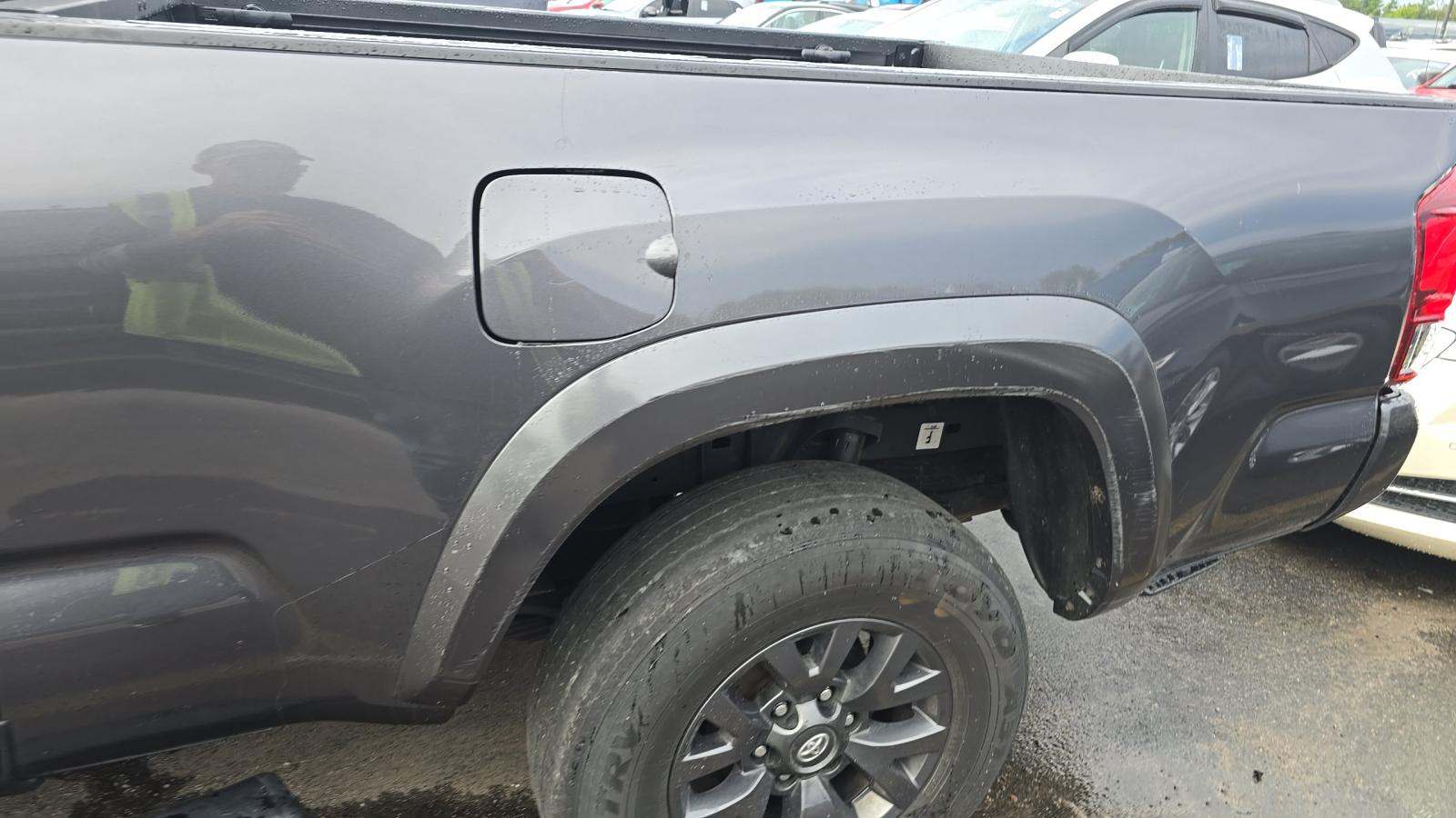 2022 Toyota Tacoma SR5 AWD