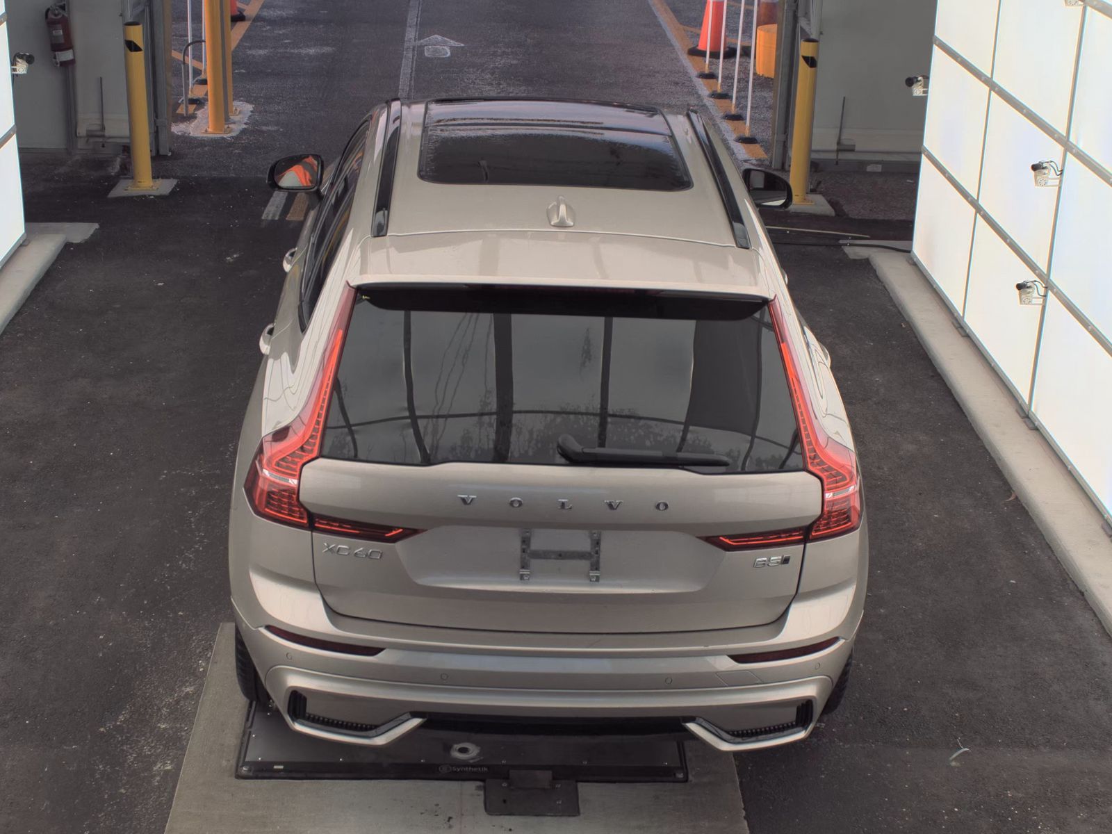 2025 Volvo XC60 B5 Plus AWD