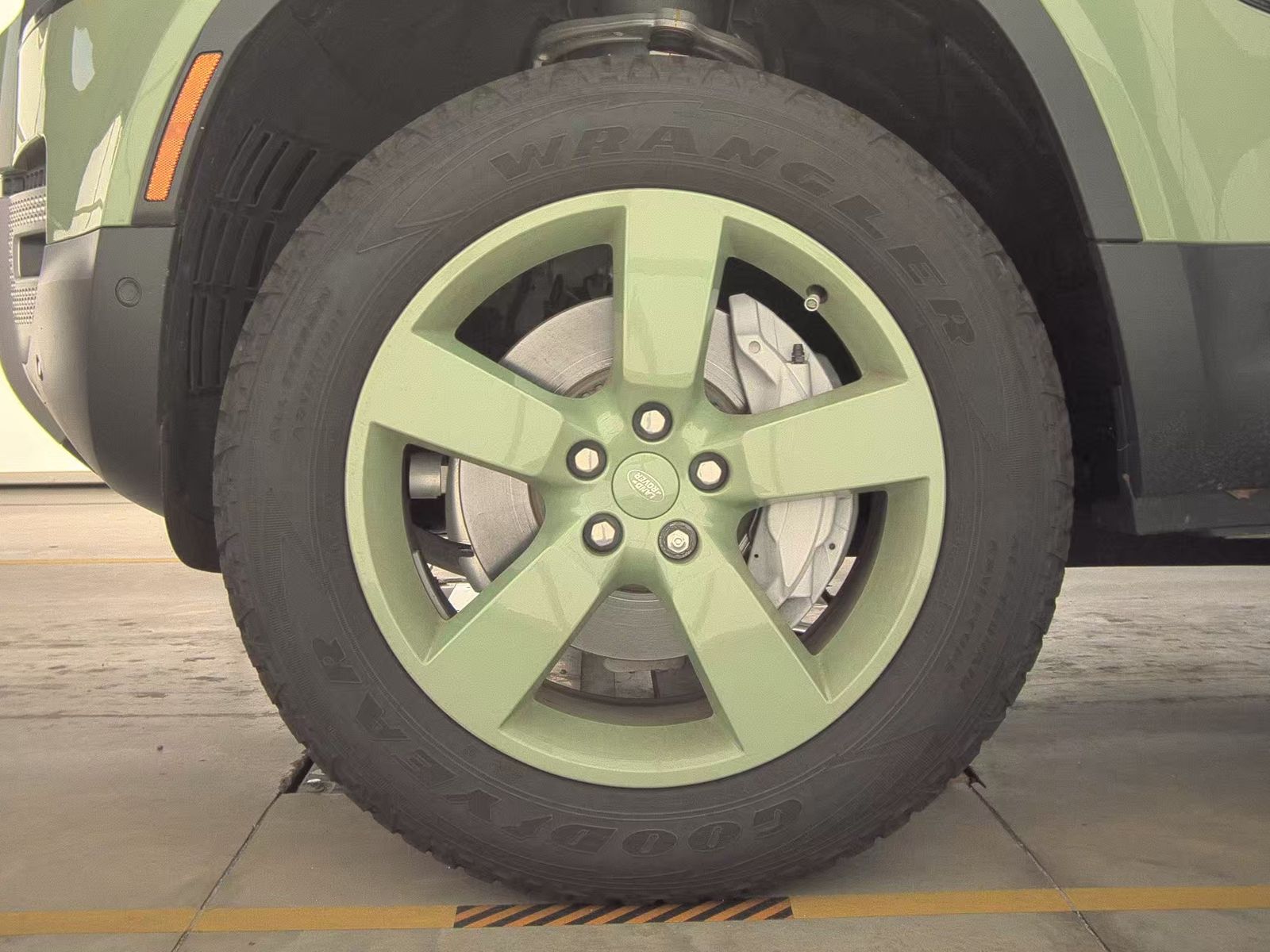 2023 Land Rover Defender 90 75th Limited Edition AWD