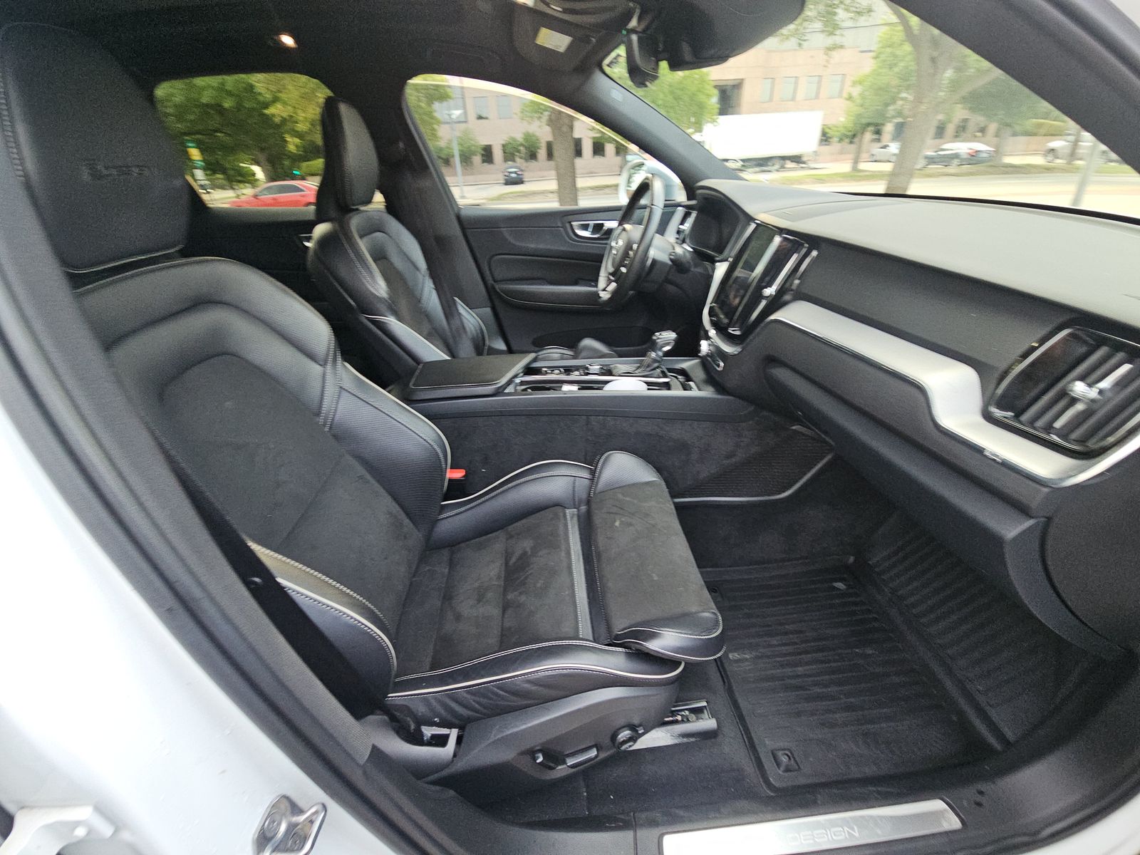2019 Volvo XC60 T6 R-Design AWD
