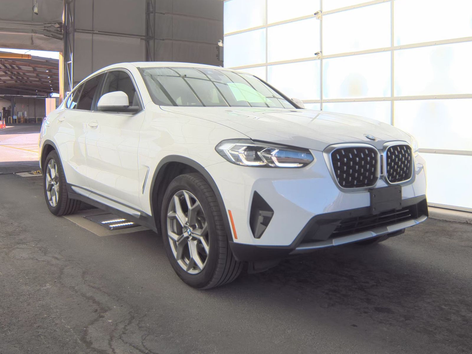 2025 BMW X4 xDrive30i AWD