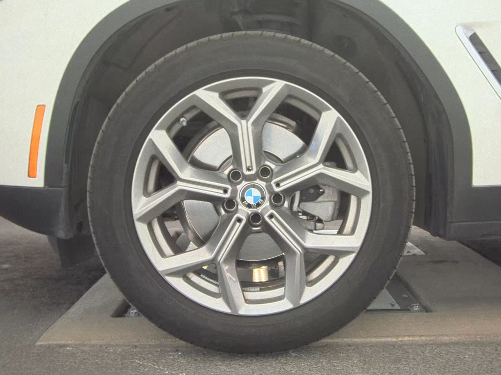 2025 BMW X4 xDrive30i AWD