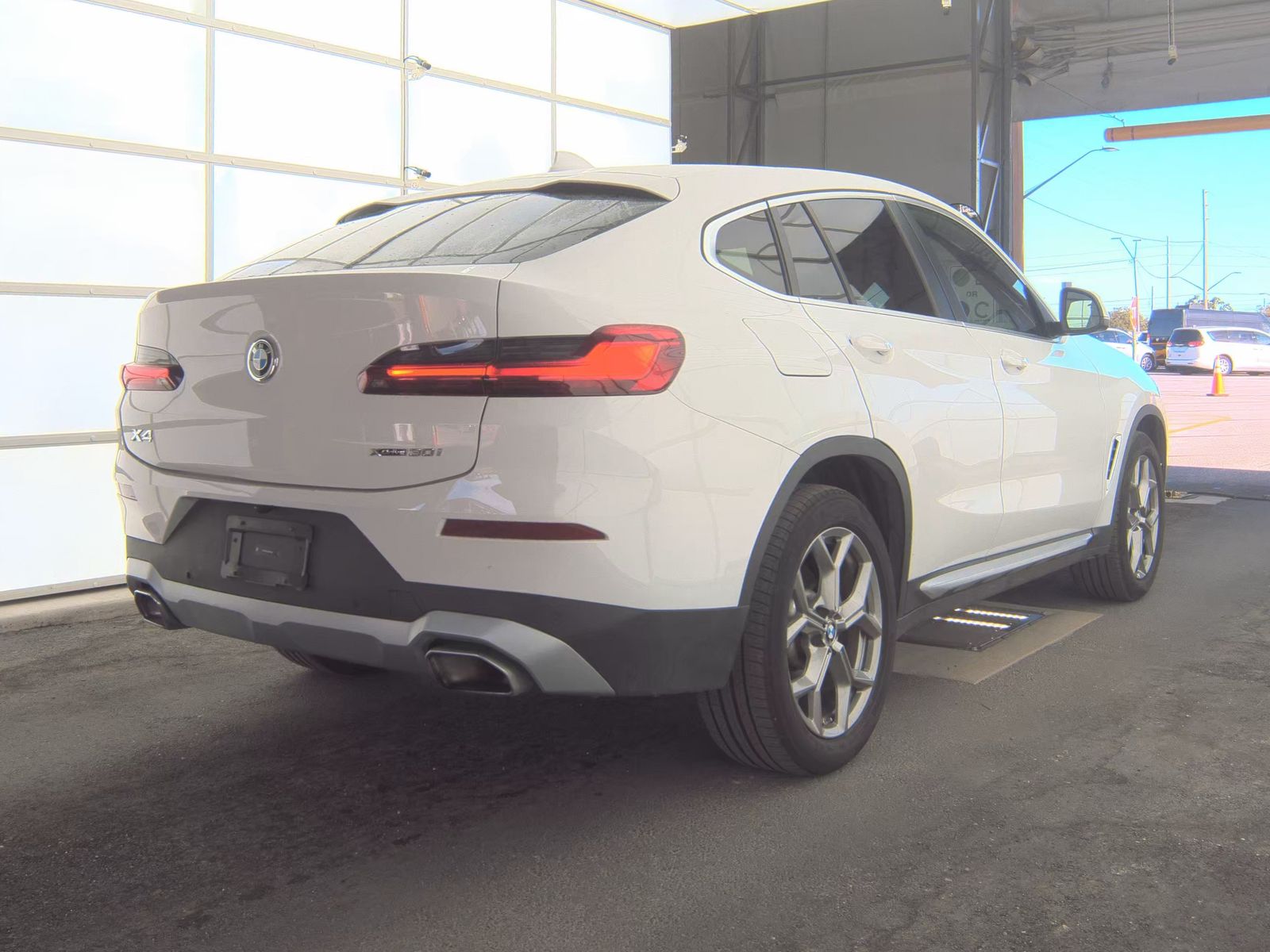 2025 BMW X4 xDrive30i AWD