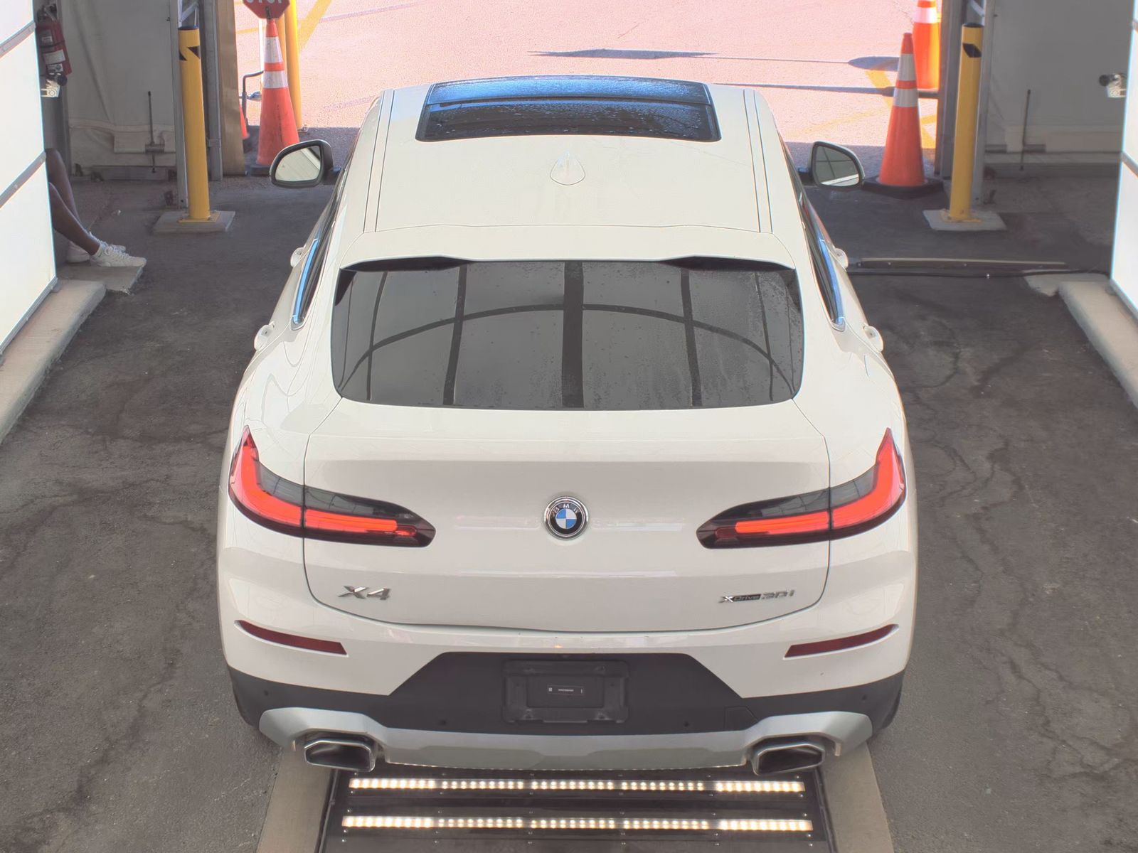 2025 BMW X4 xDrive30i AWD