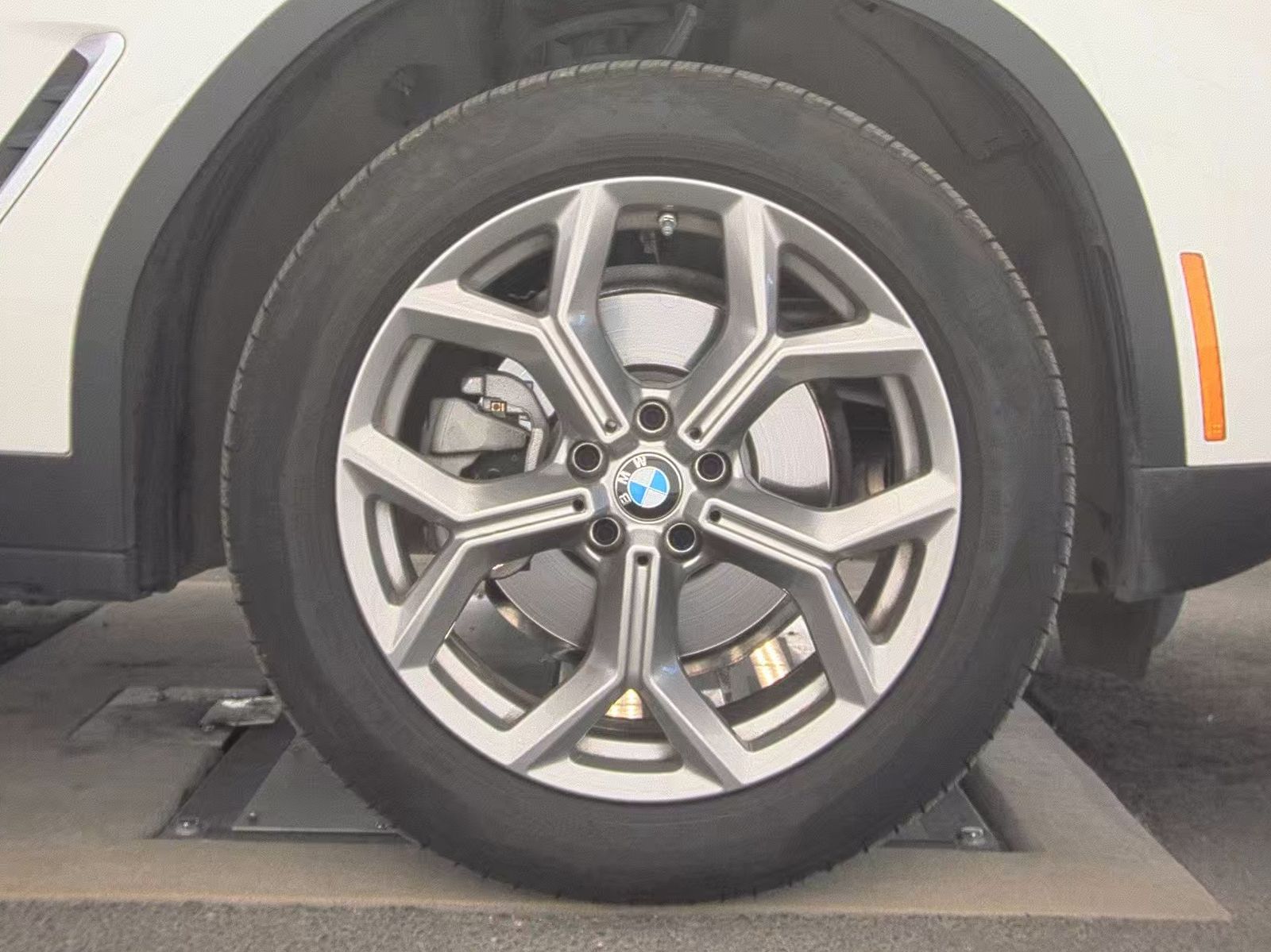 2025 BMW X4 xDrive30i AWD