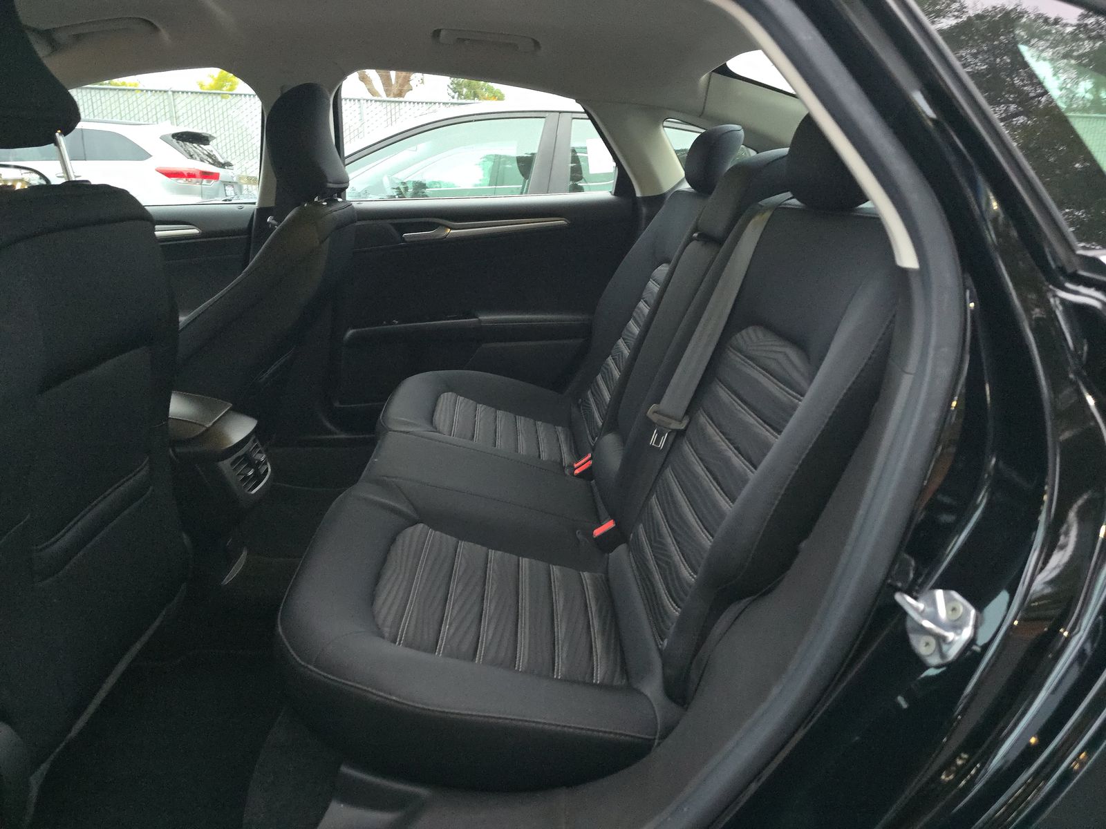 2016 Ford Fusion SE FWD