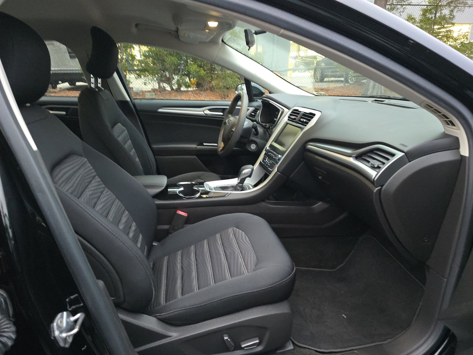 2016 Ford Fusion SE FWD