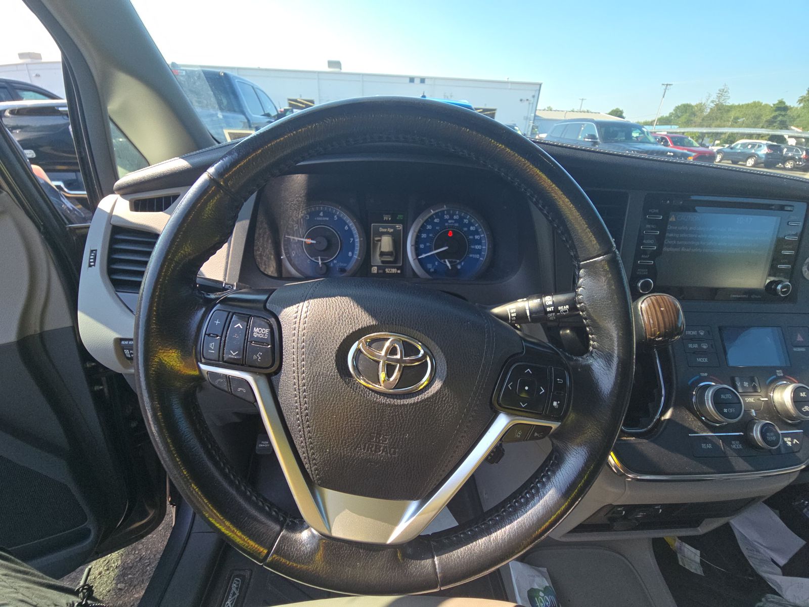 2019 Toyota Sienna XLE FWD