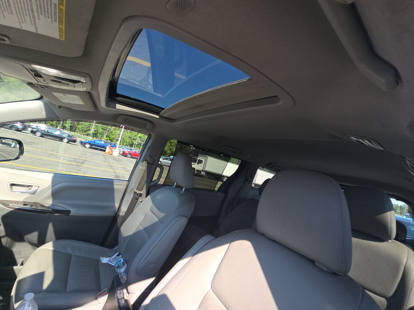 2019 Toyota Sienna XLE FWD