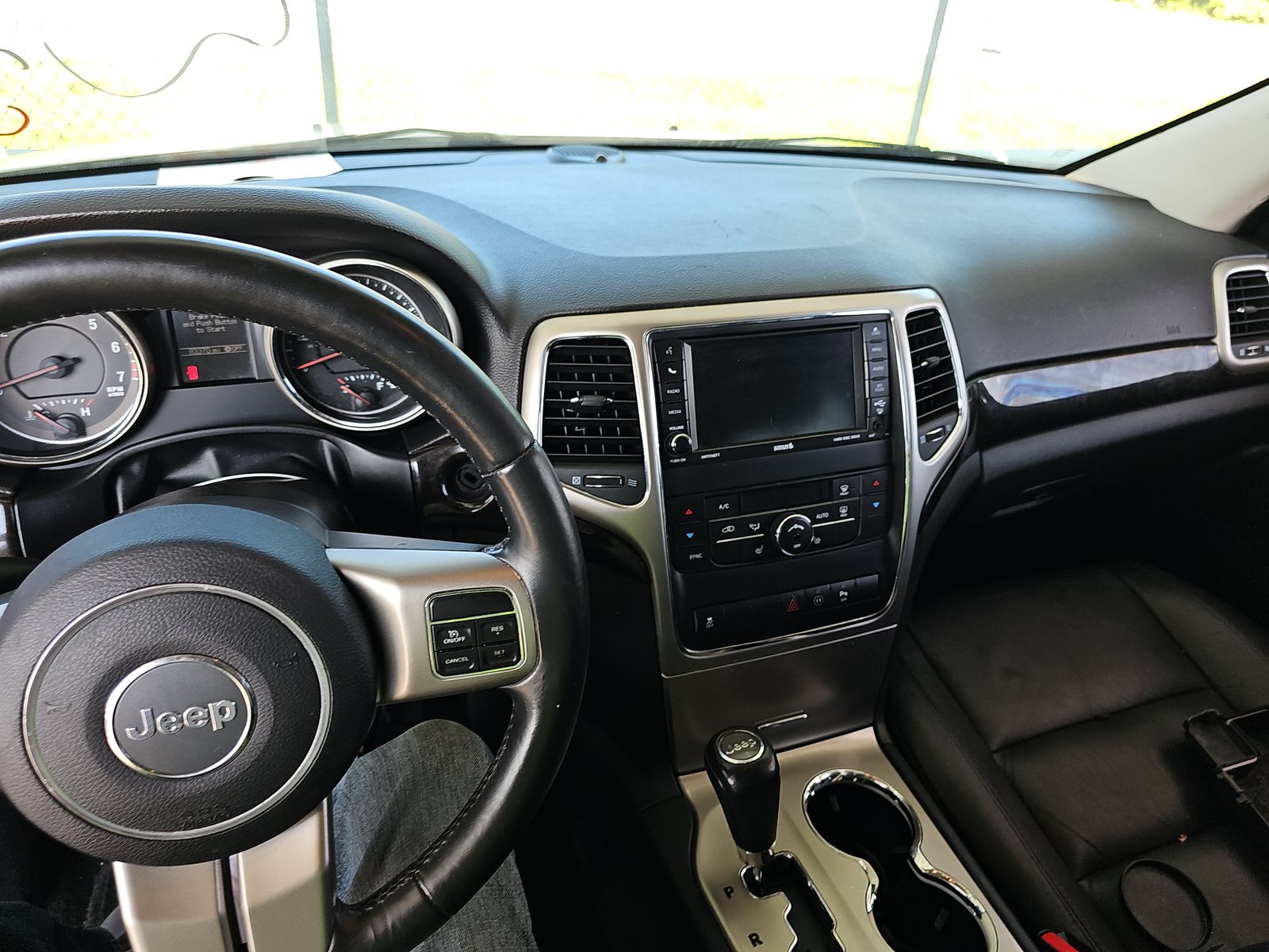 2012 Jeep Grand Cherokee Laredo AWD