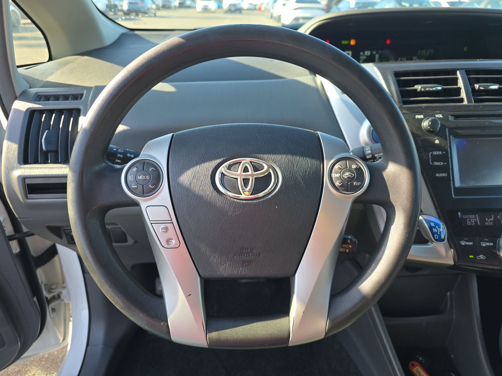 2014 Toyota Prius v Two FWD