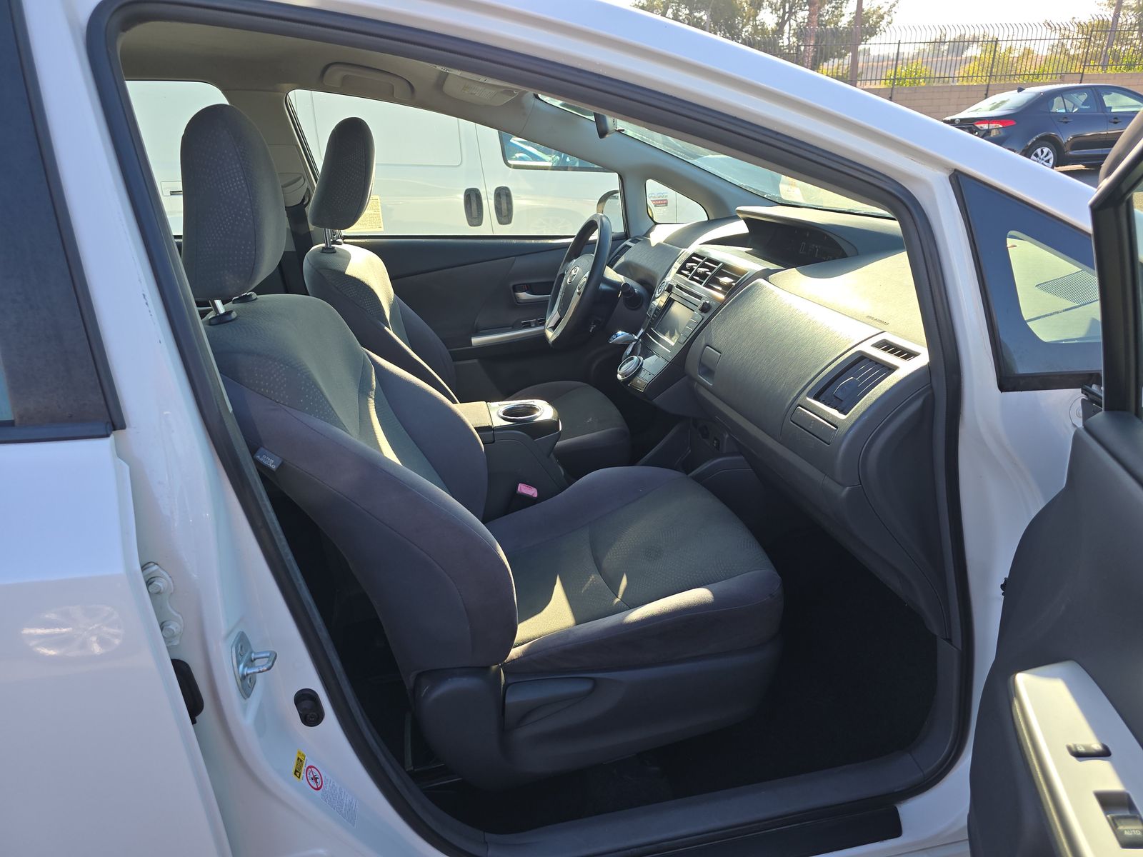 2014 Toyota Prius v Two FWD