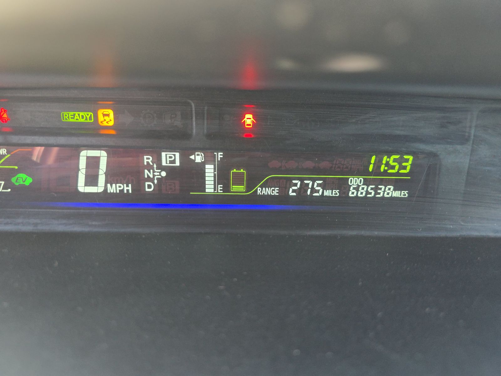 2014 Toyota Prius v Two FWD
