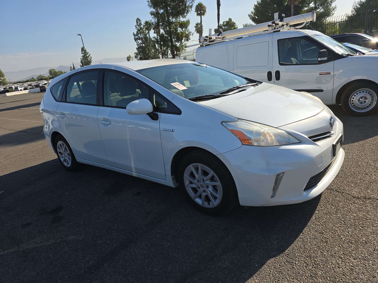 2014 Toyota Prius v Two FWD